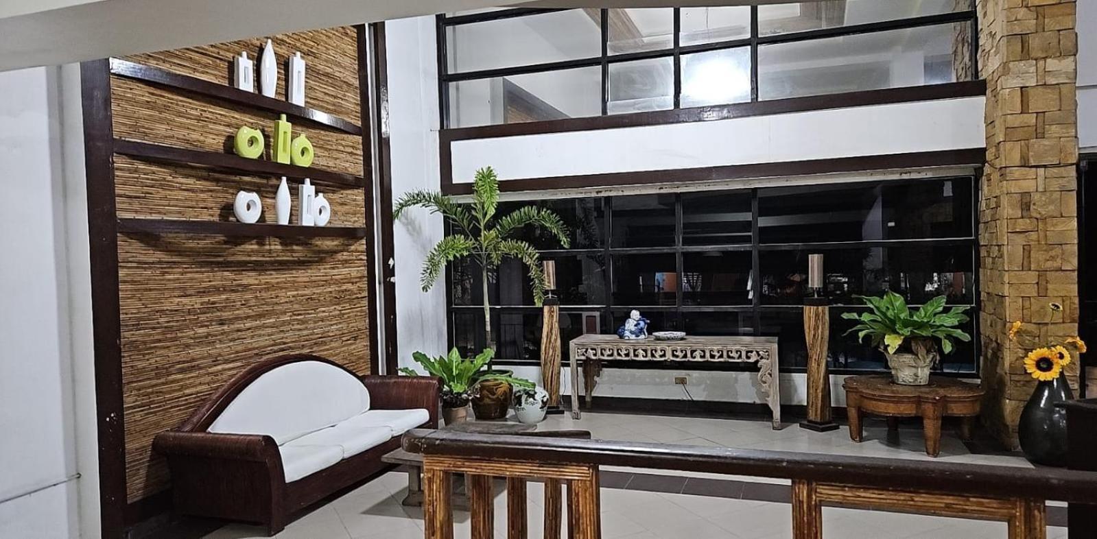 Tlt Condotl-Near Airport At Kiener Hills Condominium Đảo Mactan Ngoại thất bức ảnh